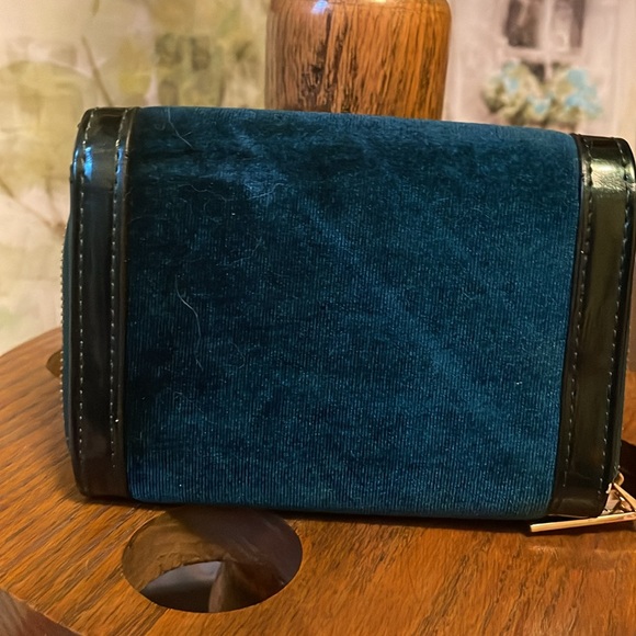 Dune London Green Velvet Wallet - Picture 3 of 13